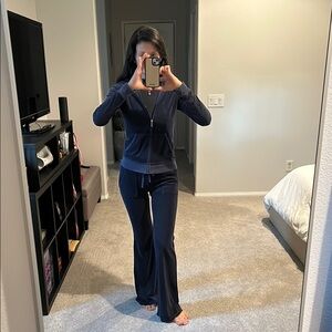 Juicy terry cotton set. Size petite in pants and size Small in the jacket.